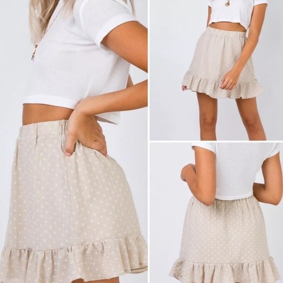 Princess Polly Dresses & Skirts - Princess Polly Beige Polka Dot Ruffle Mini Skirt Womens 6 Elastic Waist Cotton‎